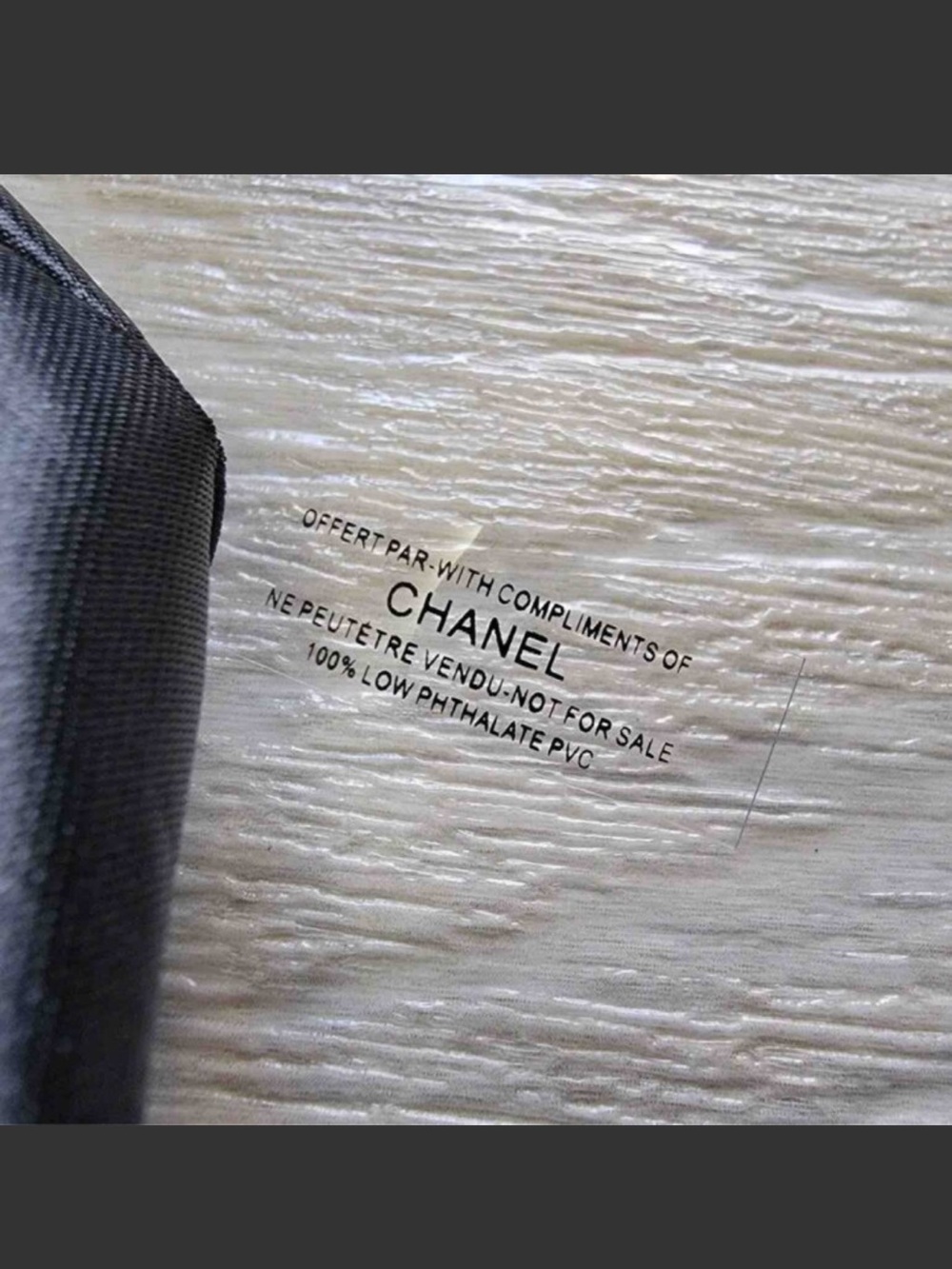 CHANEL Black Shoulder Bag with White CC Emblem VIP GWP - Picture 11 of 14